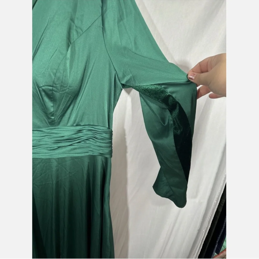 NEW IEENA Mac Duggal [ 16‎ ] Long Sleeve V-Neck A-Line Gown Emerald Green - Picture 10 of 16